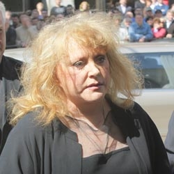 1344693609_pugacheva